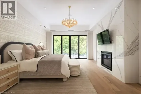 129 Wolfdale Avenue Oakville ON L6L 4R9