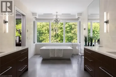 129 Wolfdale Avenue Oakville ON L6L 4R9