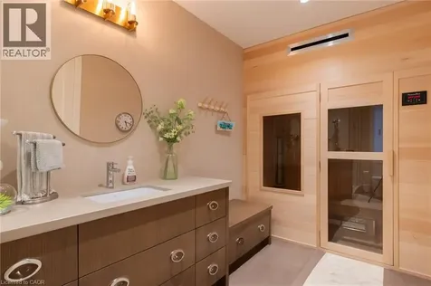 129 Wolfdale Avenue Oakville ON L6L 4R9