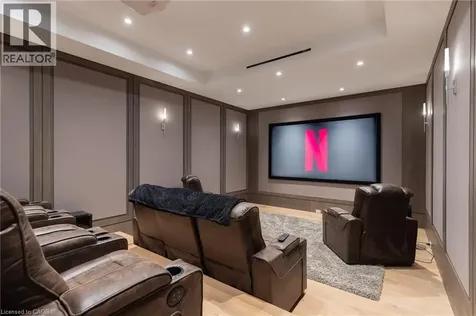 129 Wolfdale Avenue Oakville ON L6L 4R9
