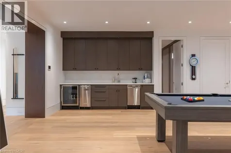 129 Wolfdale Avenue Oakville ON L6L 4R9