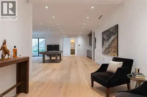 129 Wolfdale Avenue Oakville ON L6L 4R9