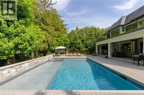 129 Wolfdale Avenue Oakville ON L6L 4R9