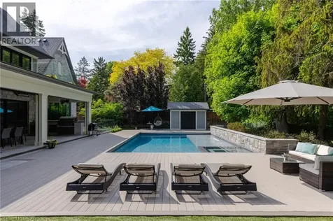 129 Wolfdale Avenue Oakville ON L6L 4R9