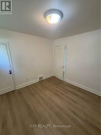 376 Montfort Street Ottawa ON K1L 5N1