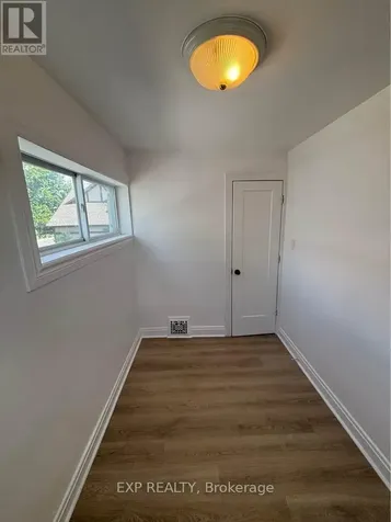 376 Montfort Street Ottawa ON K1L 5N1