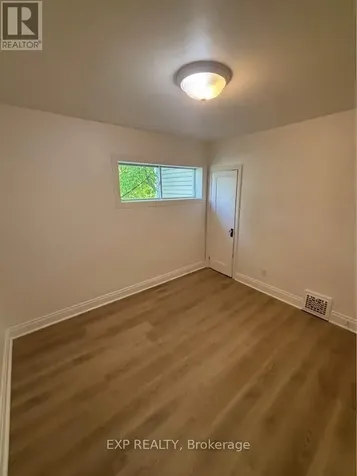 376 Montfort Street Ottawa ON K1L 5N1
