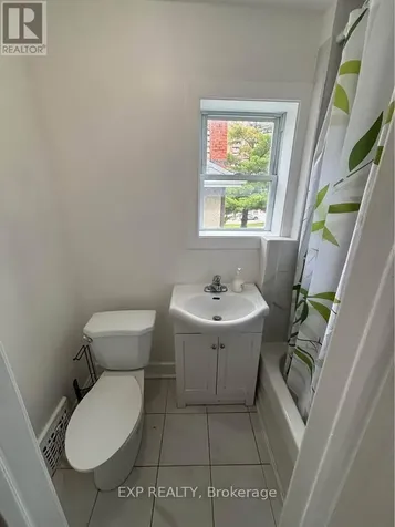 376 Montfort Street Ottawa ON K1L 5N1