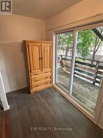 376 Montfort Street Ottawa ON K1L 5N1
