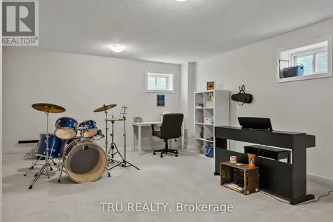90 Latigo Ridge Ottawa ON K0A 2Z0