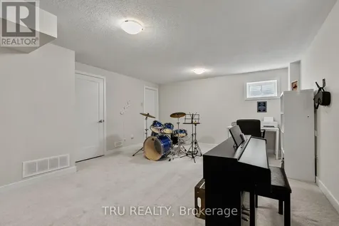 90 Latigo Ridge Ottawa ON K0A 2Z0