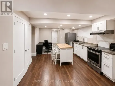 262 Sweet Gale Street Waterloo ON N2V 0B4