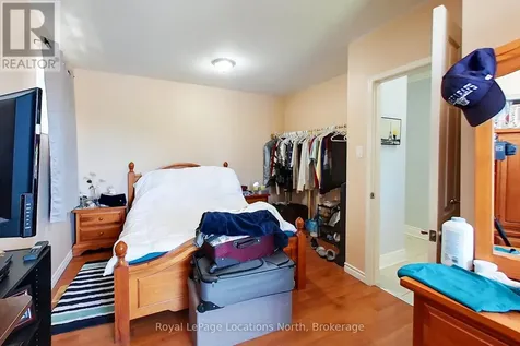 32 River Road East Wasaga Beach ON L9Z 2L1