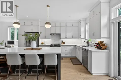 206 Canada Street Hamilton ON L8P 1P6
