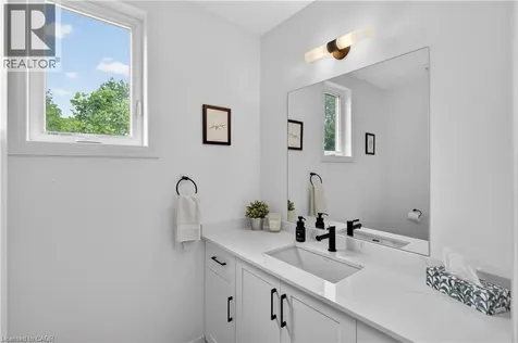 206 Canada Street Hamilton ON L8P 1P6