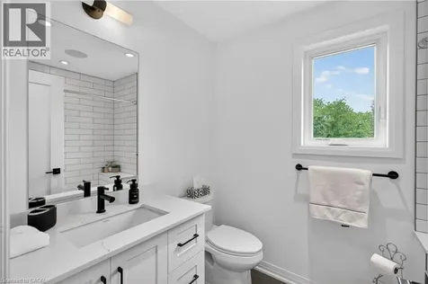 206 Canada Street Hamilton ON L8P 1P6