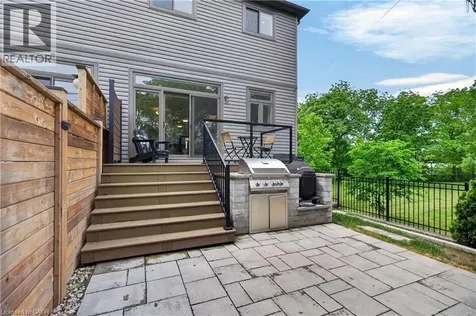 206 Canada Street Hamilton ON L8P 1P6
