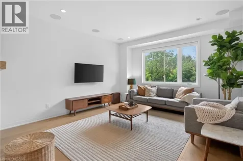 206 Canada Street Hamilton ON L8P 1P6