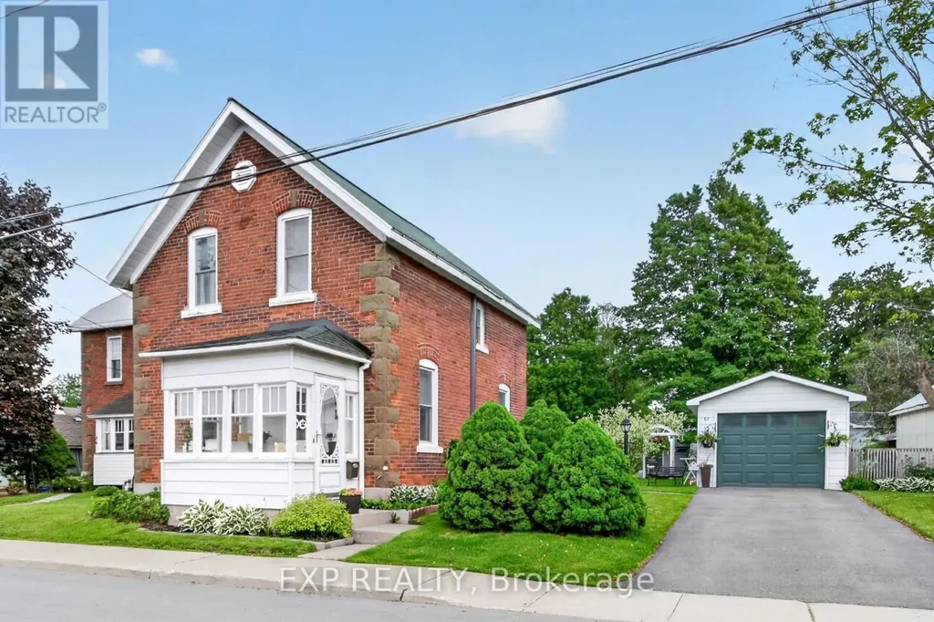 82 Munro Street Carleton Place ON K7C 1H7
