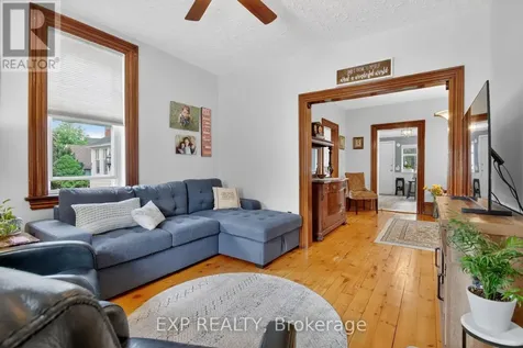 82 Munro Street Carleton Place ON K7C 1H7