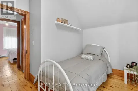 82 Munro Street Carleton Place ON K7C 1H7