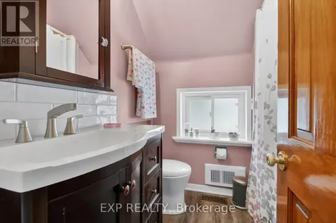 82 Munro Street Carleton Place ON K7C 1H7