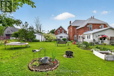 82 Munro Street Carleton Place ON K7C 1H7