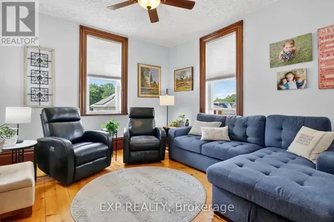 82 Munro Street Carleton Place ON K7C 1H7