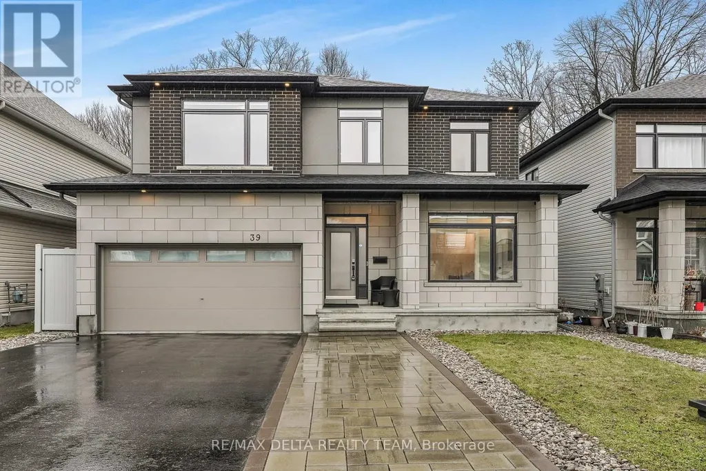 39 Angel Heights Ottawa ON K2S 2N2