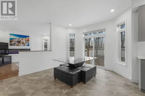 39 Angel Heights Ottawa ON K2S 2N2