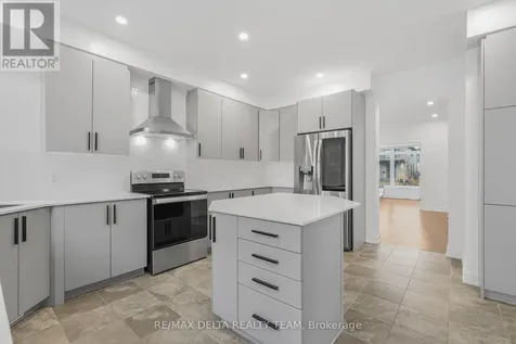 39 Angel Heights Ottawa ON K2S 2N2