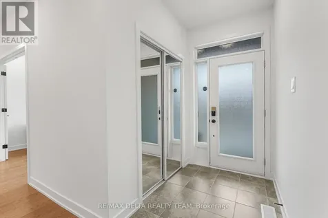39 Angel Heights Ottawa ON K2S 2N2