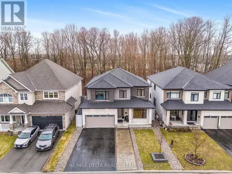 39 Angel Heights Ottawa ON K2S 2N2