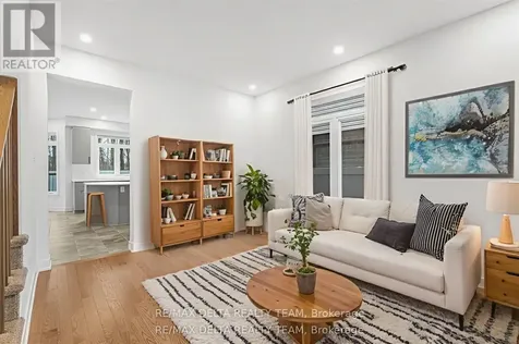 39 Angel Heights Ottawa ON K2S 2N2