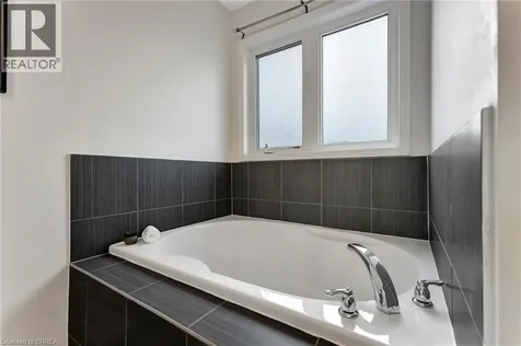 113 Warner Lane Brantford ON N3T 0J7
