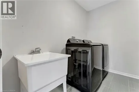 113 Warner Lane Brantford ON N3T 0J7