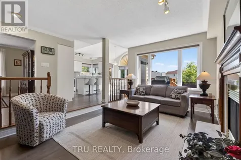 110 Grenadier Way Ottawa ON K2J 4M1