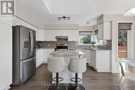 110 Grenadier Way Ottawa ON K2J 4M1