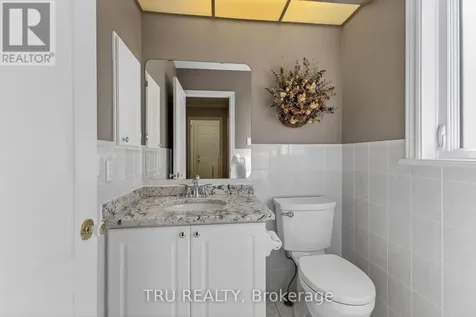 110 Grenadier Way Ottawa ON K2J 4M1
