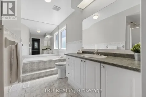 110 Grenadier Way Ottawa ON K2J 4M1