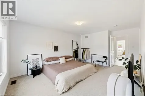 55 Pelican Lane Hamilton ON L8K 0A4