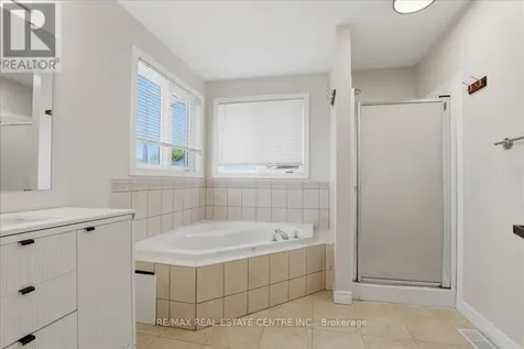 43 Decaro Crescent Cambridge ON N3C 4N1