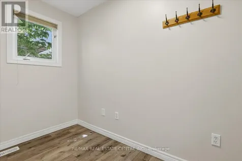 43 Decaro Crescent Cambridge ON N3C 4N1