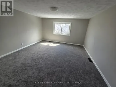 30 Sunnycrest Drive Ottawa ON K2E 5Y2