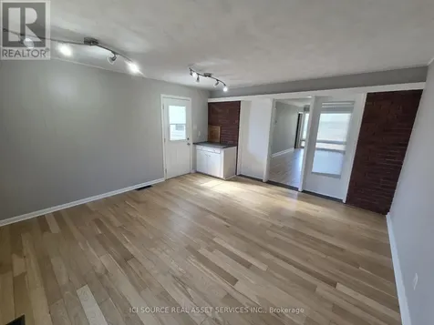 30 Sunnycrest Drive Ottawa ON K2E 5Y2