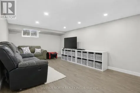 419 Armonia Private Ottawa ON K1K 3Y2