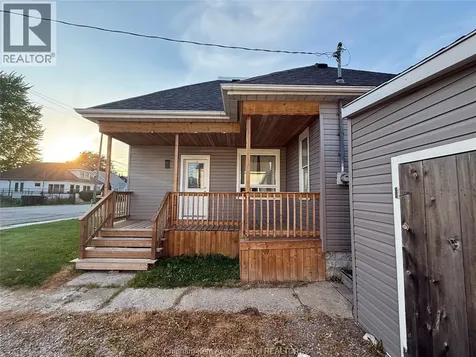 318 Lafontaine Street Wallaceburg ON N8A 4H9