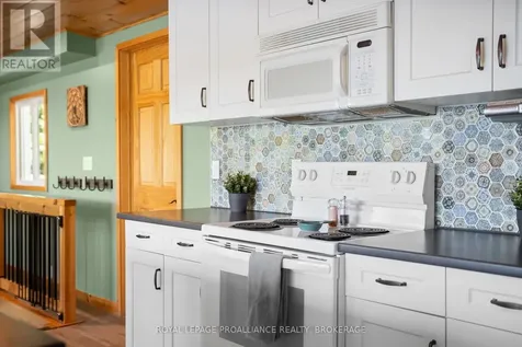 402 Troy Lake Road Rideau Lakes ON K0G 1E0