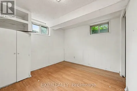685 Crystal Street Ottawa ON K1K 2G1