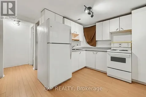 685 Crystal Street Ottawa ON K1K 2G1